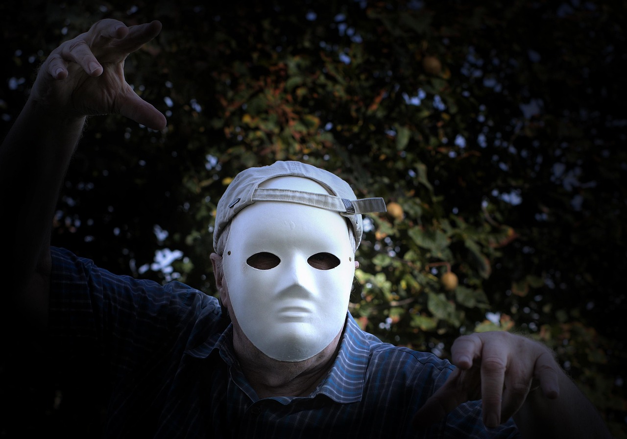 如何增强游戏社区对技术支持的辨别能力?