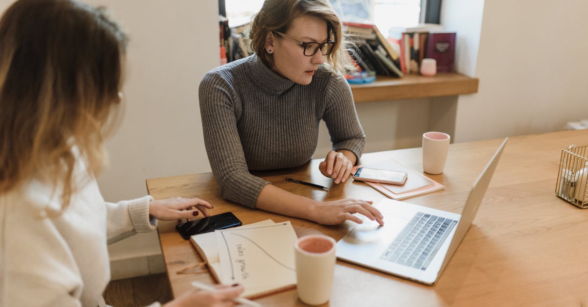 在线双语服务团队：实名账号和互联网数据隐私保护